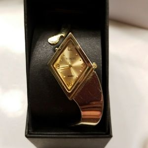 Wincci Gold unique watch